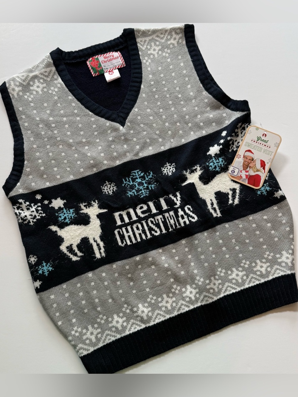 Great Christmas Unisex XL Sweater Vest Merry Christmas Navy Reindeer Pullover